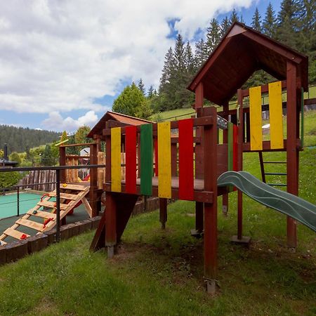 Wellness Rezort Janosikov Dvor Zázrivá Extérieur photo