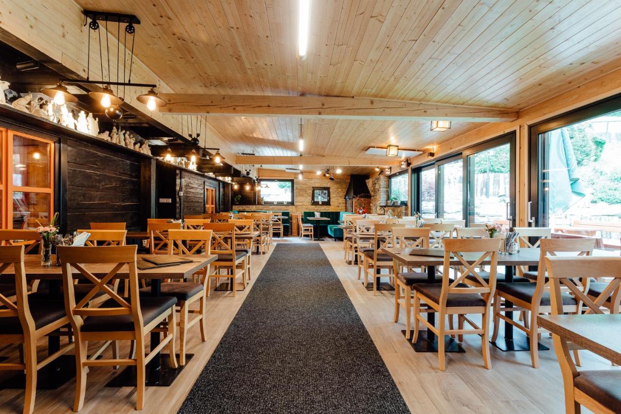 Wellness Rezort Janosikov Dvor Zázrivá Extérieur photo