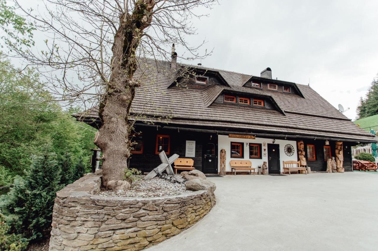 Wellness Rezort Janosikov Dvor Zázrivá Extérieur photo